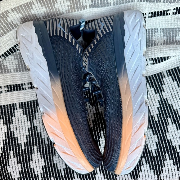 Hoka One Bondi 6 Running Shoes, Womens size 11 - Picture 9 of 12